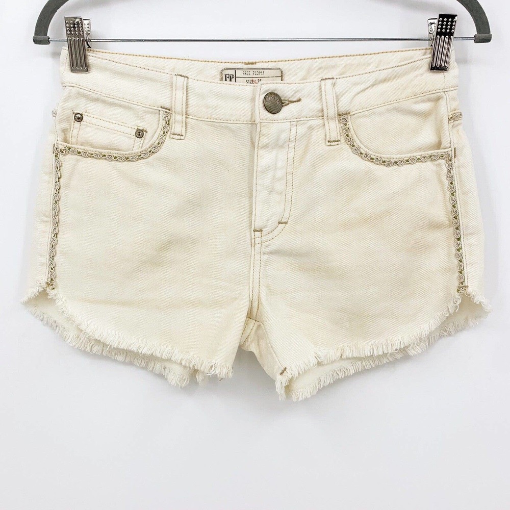 Free People Cut Off Shorts Size 25 Lace Trim Frayed Hem Dirty Look Zip Fly Ivory